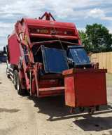 Mack TerraPro Garbage Truck - Image 2