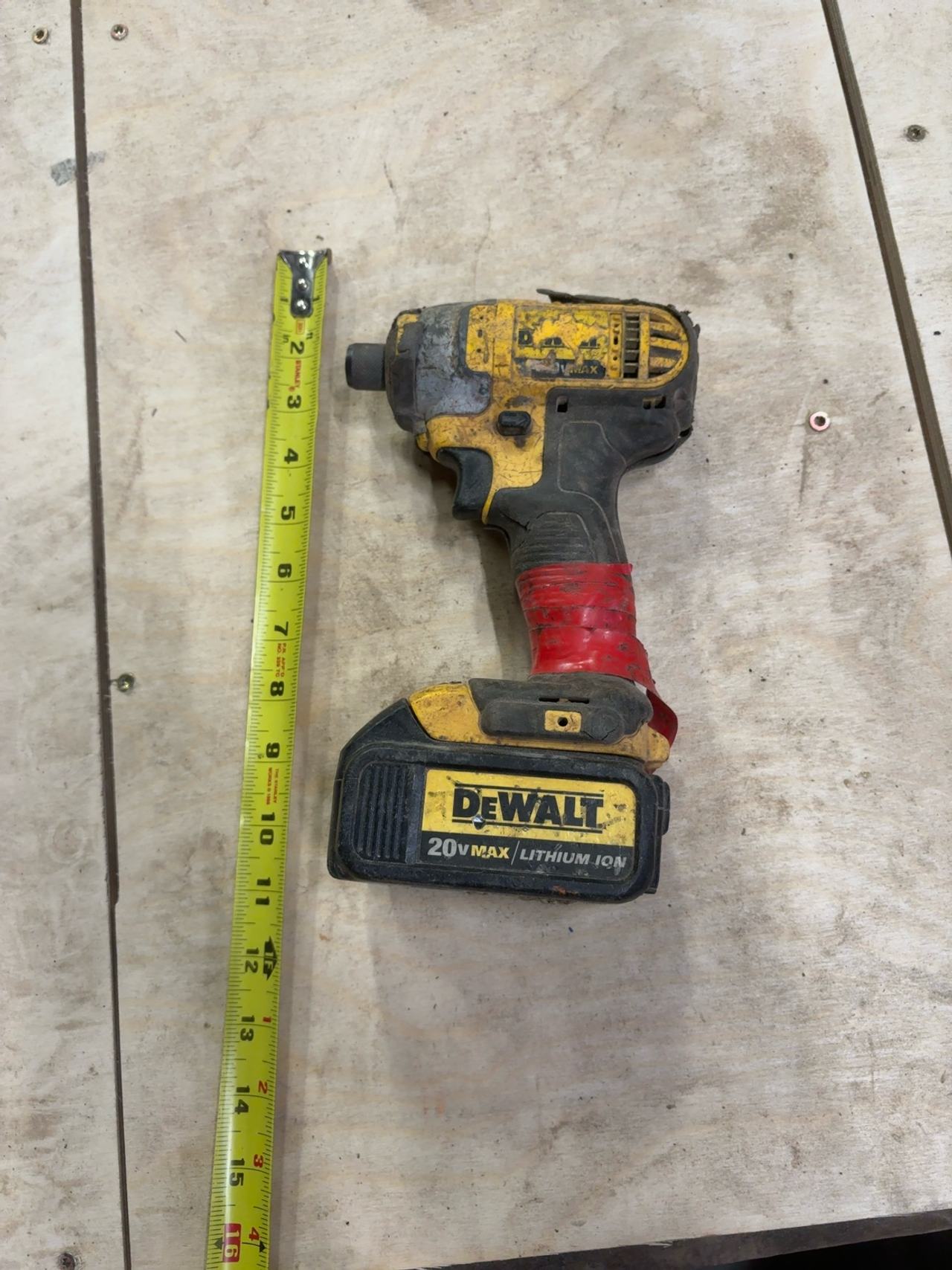DEWALT DCF887 20V MAX XR 1/4" Impact Driver