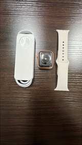Apple Watch Series 5 40mm Gold Aluminum Cellular - Image 3