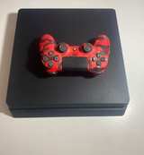 PlayStation 4 Slim - Image 2
