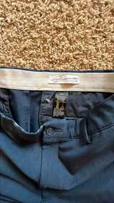 Greg Norman Men's Performance Golf Shorts size 34 like new - Image 2