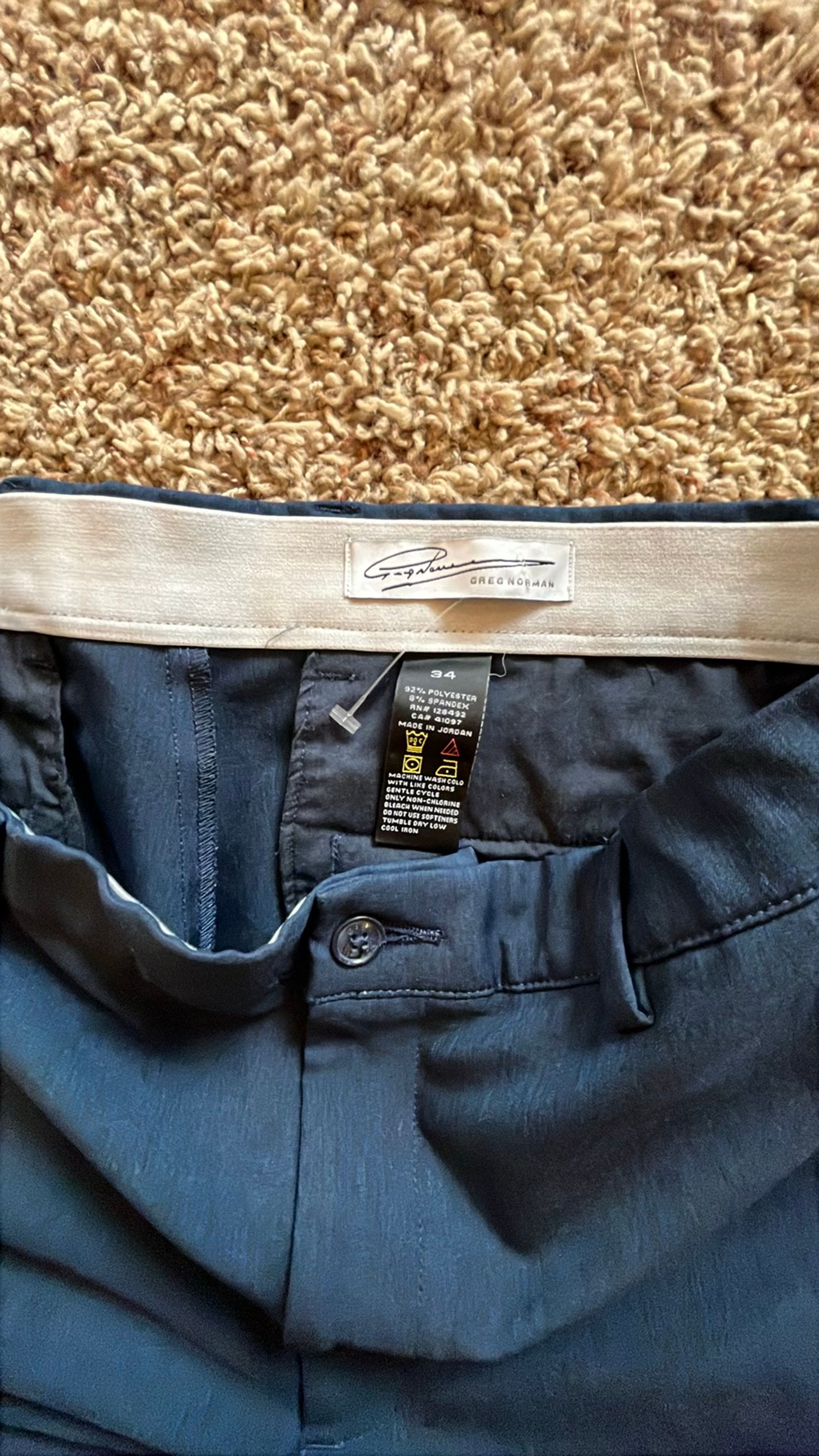 Greg Norman Men's Performance Golf Shorts size 34 like new - Image 2