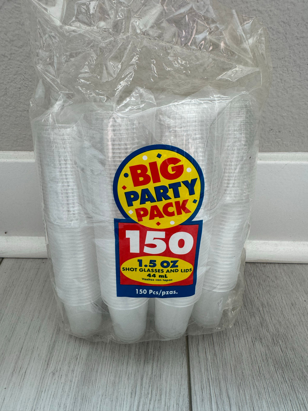Plastic Shot Glasses and Lids