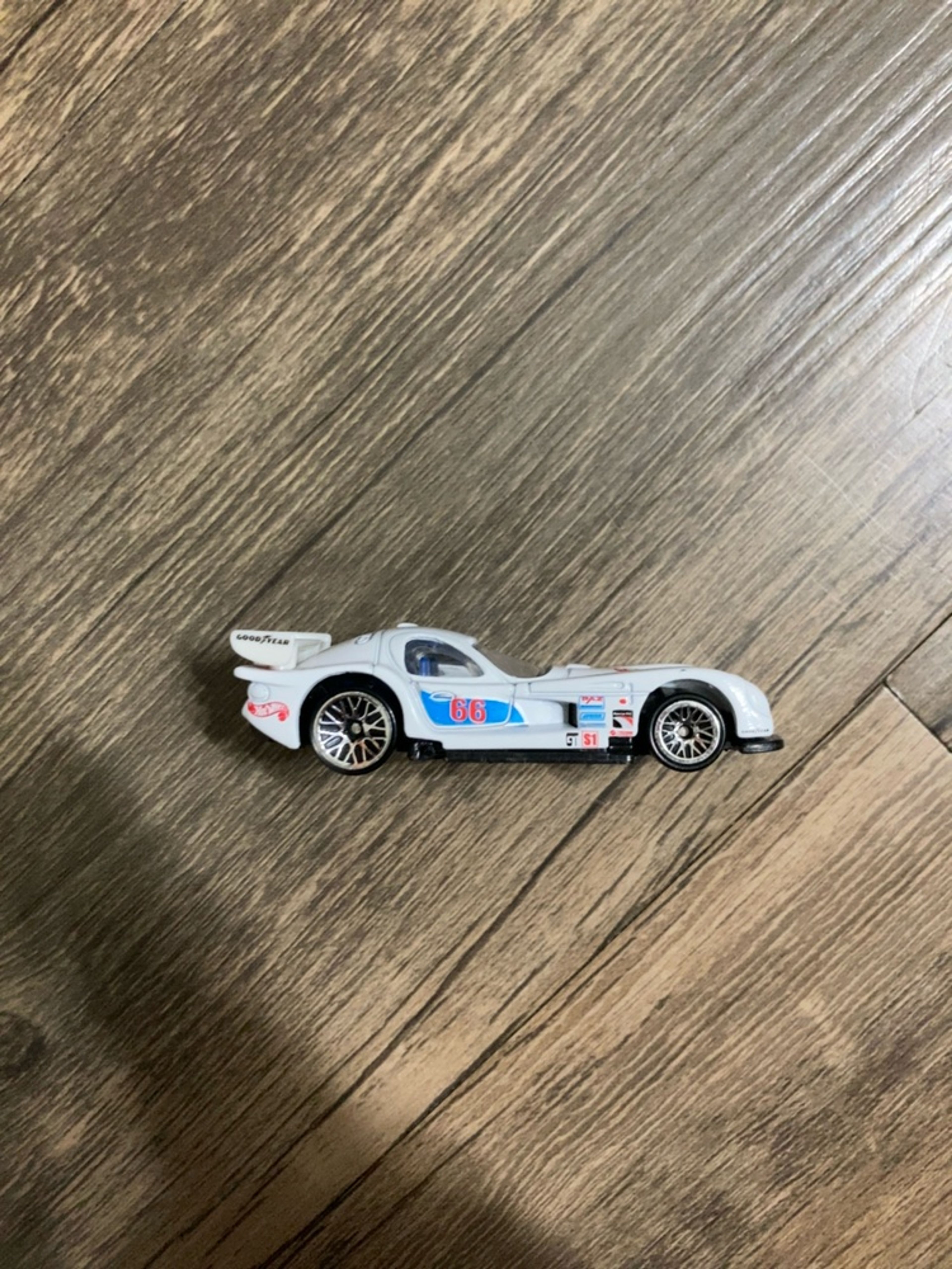Hot Wheels Panoz GTR-1 1998 First Editions White Diecast Car