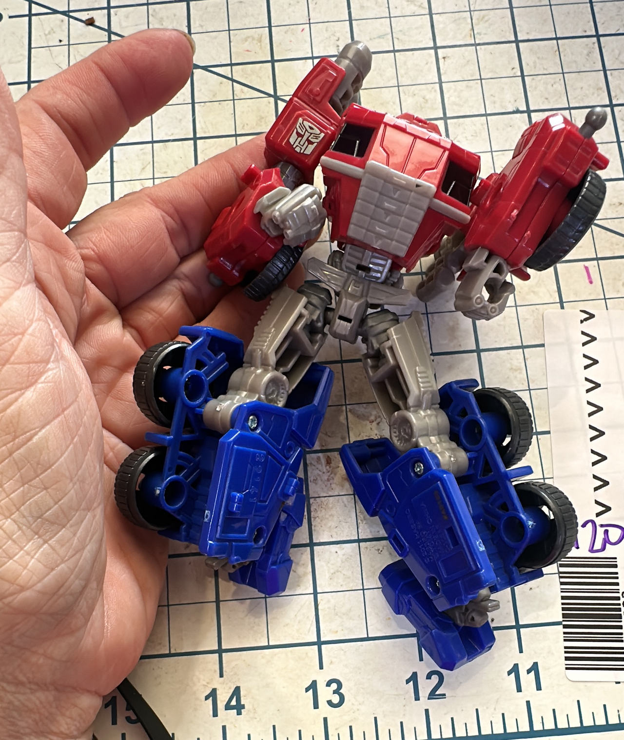 Transformers Prime Cyberverse Commander Class Optimus Prime