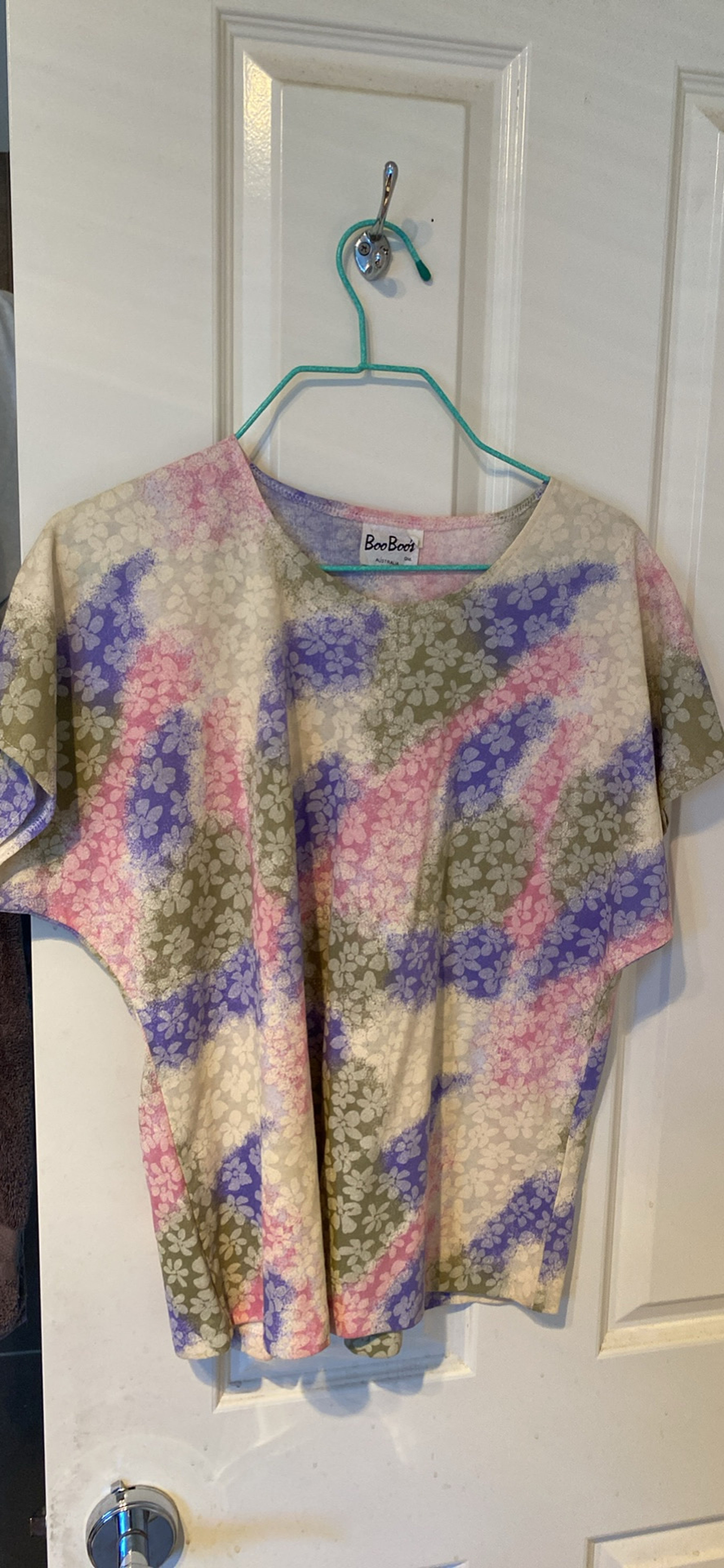 BeeBee Floral Tie-Dye Small T-Shirt - Image 3
