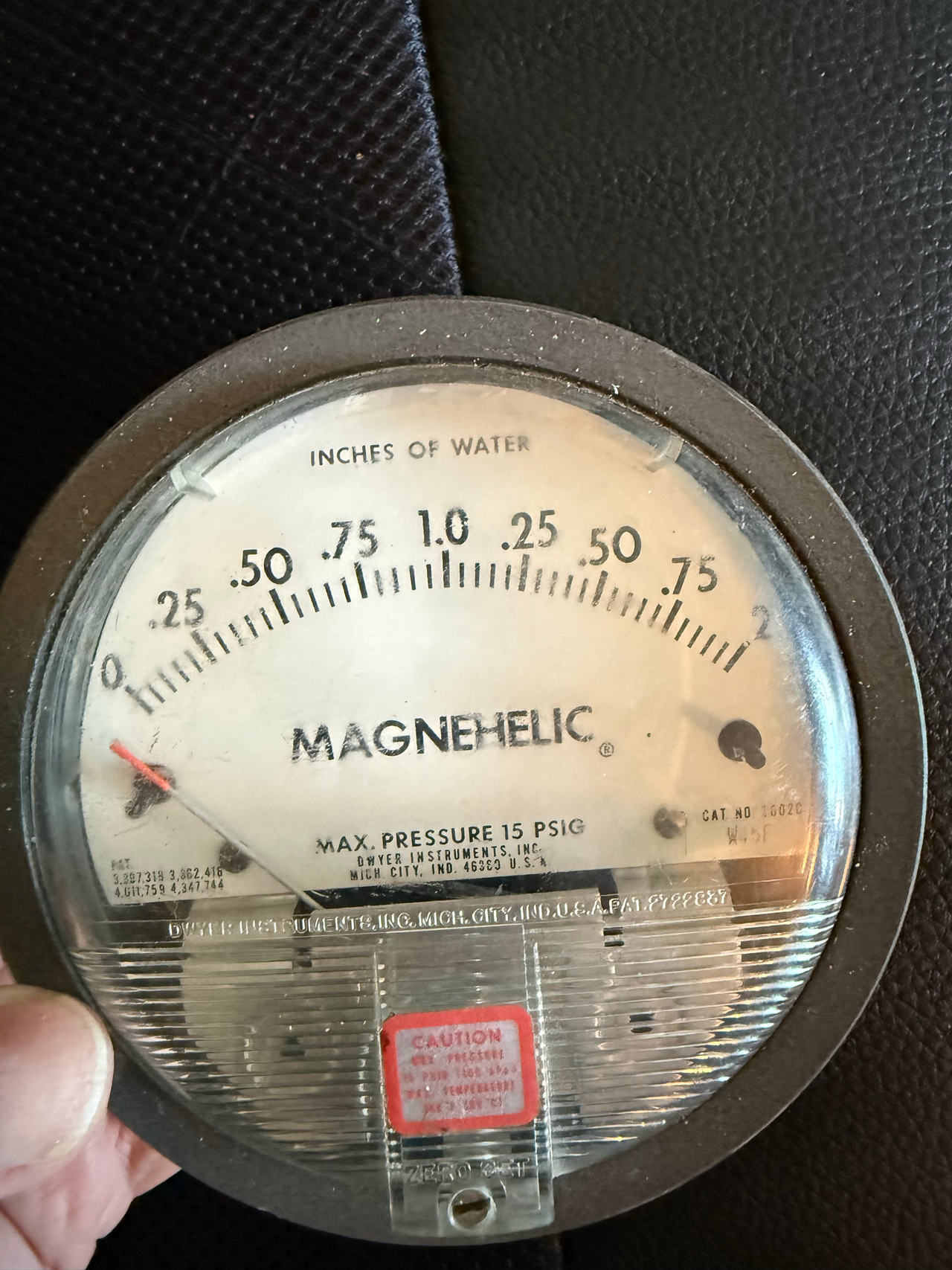 Dwyer Magnehelic 2002C Differential Pressure Gauge