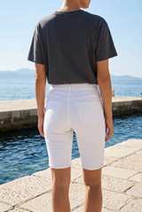 Hybrid & Company Women's White Bermuda Shorts sz X-Large - Image 3