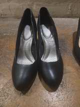 Time and Tru Women's Comfort Heel Pump - Image 2