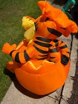 Gemmy Disney Inflatable Tigger Pumpkin 4ft HEAD DOES NOT STAY UP  - Image 2