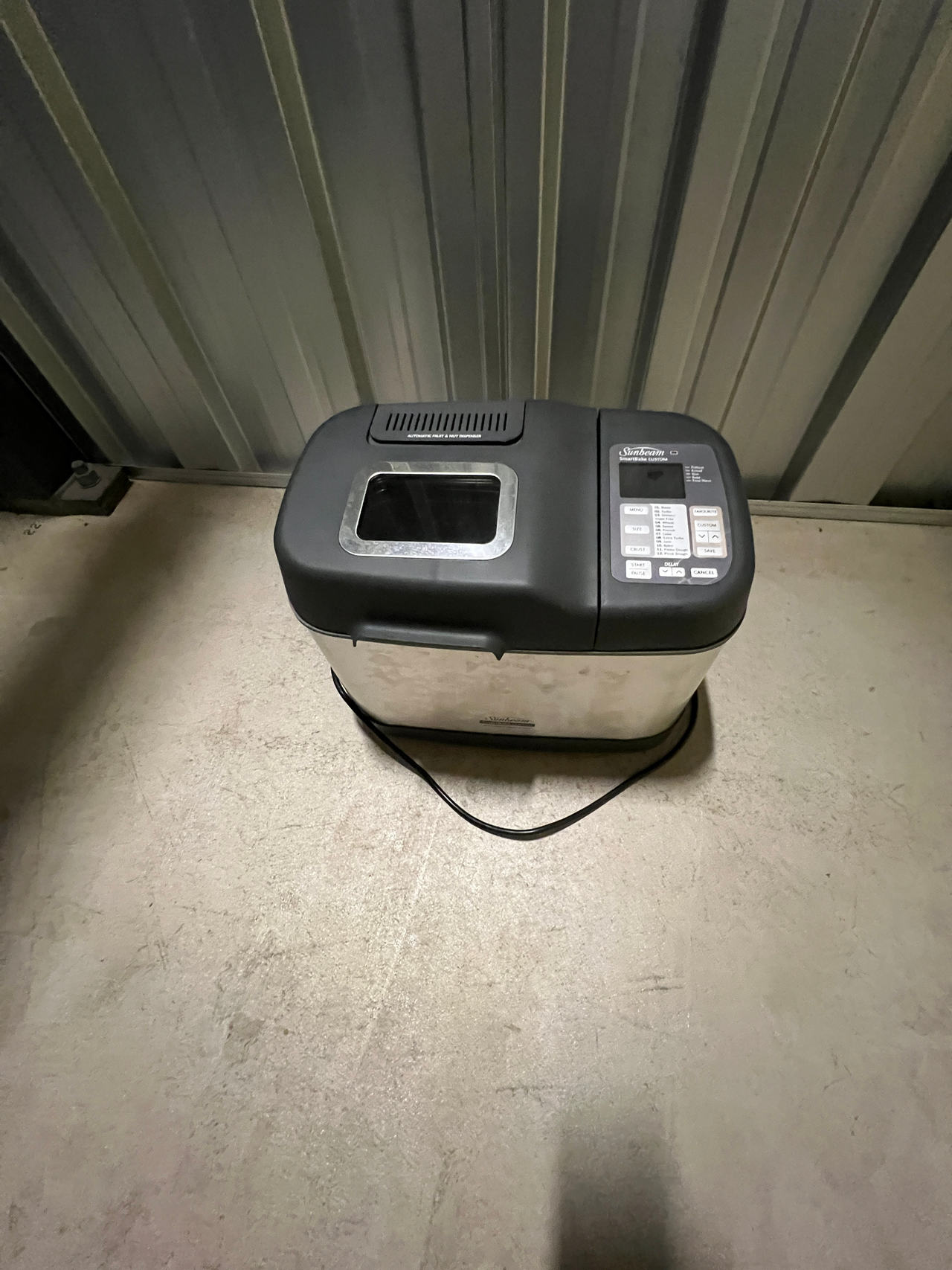 Sunbeam Bakehouse Compact Bread Maker
