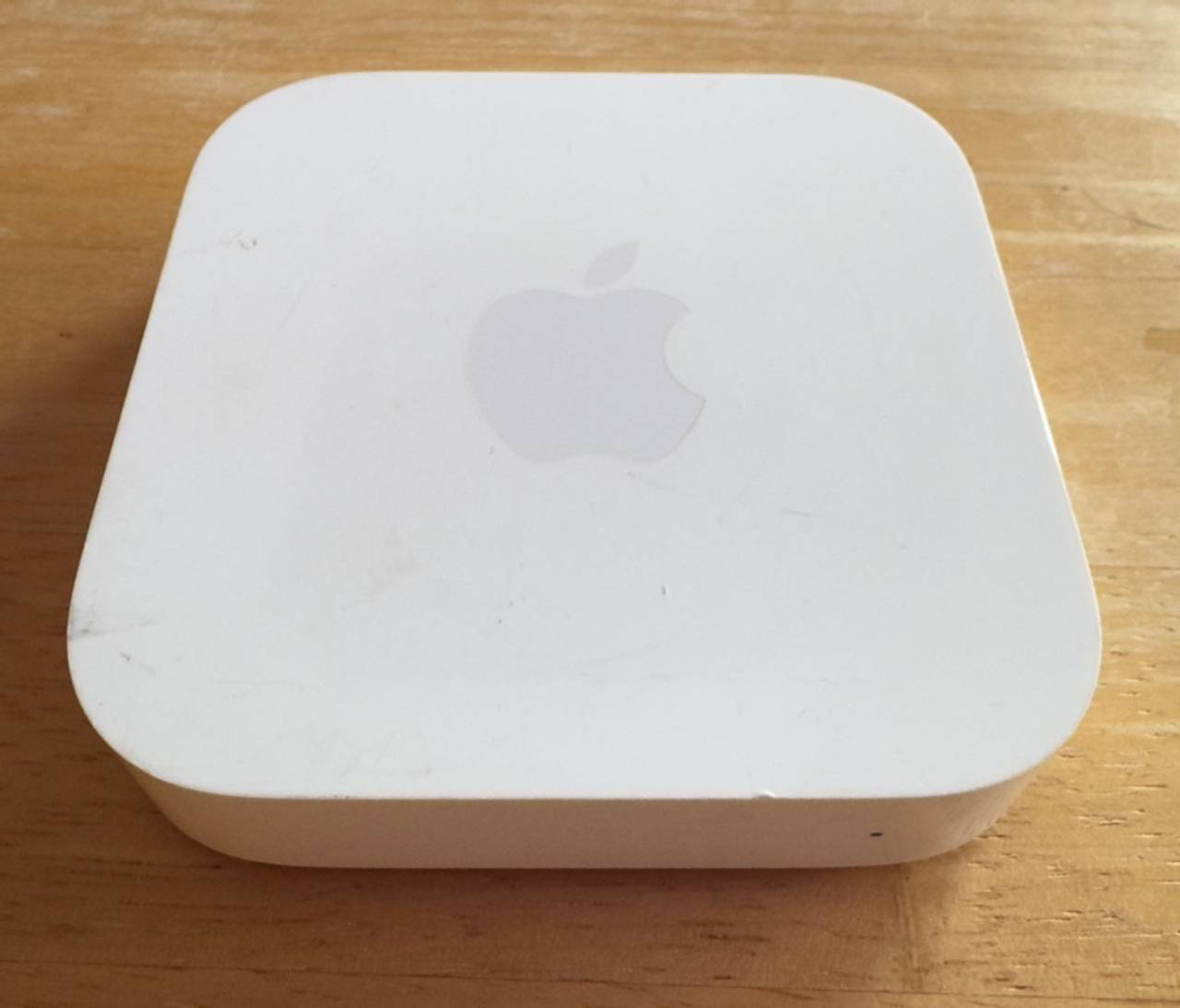Apple AirPort Express Wi‑Fi Router (White)