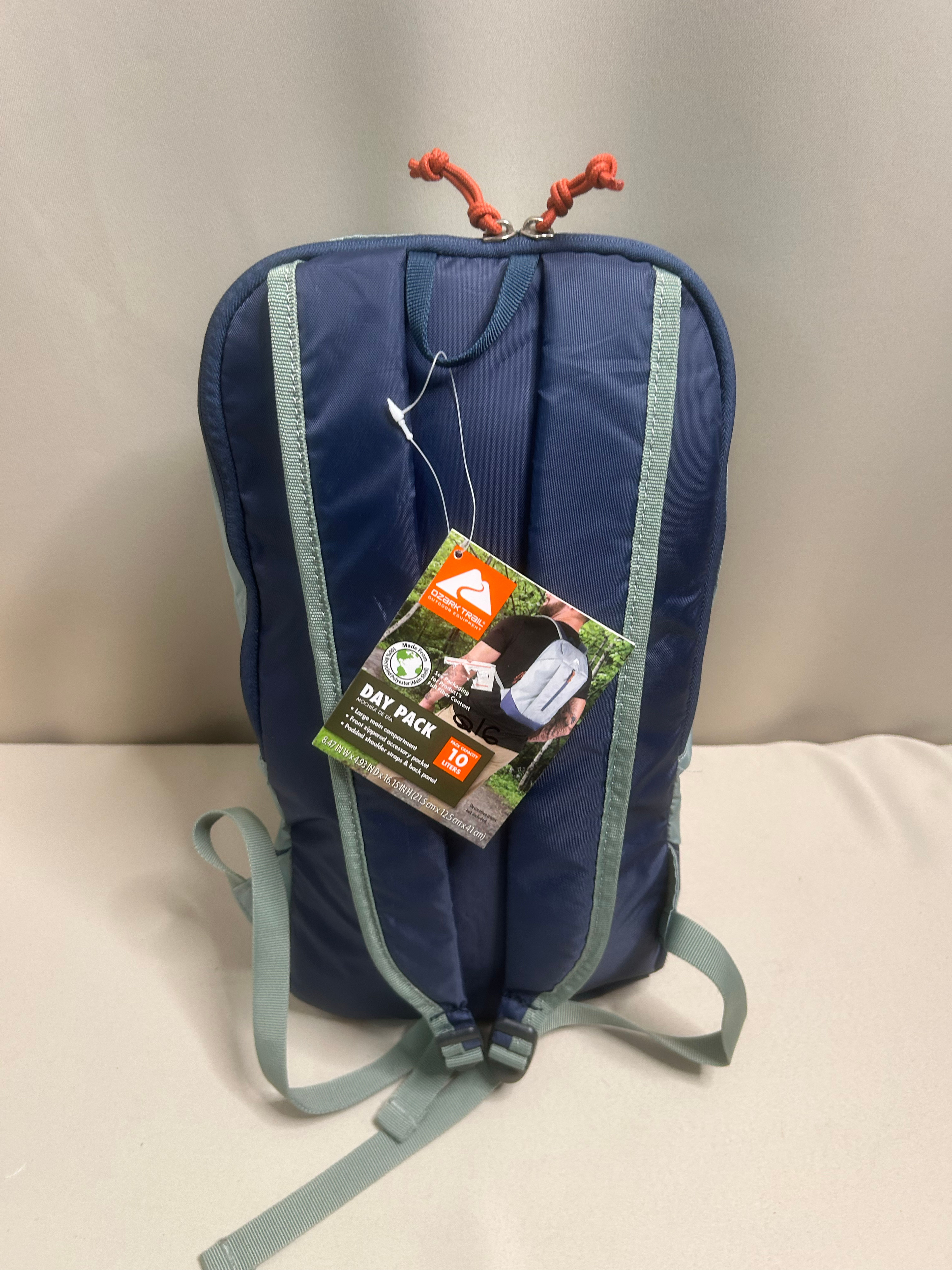 Ozark Trail 10L Day Pack