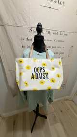 Kate Spade Oops A Daisy Tote Yellow/White - Image 1