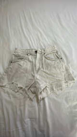Cotton on denim shorts size au 8 - Image 4