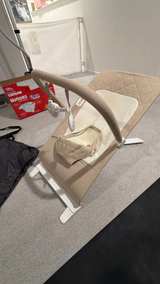 Baby Delight Alpine Deluxe Portable Bouncer - Image 2