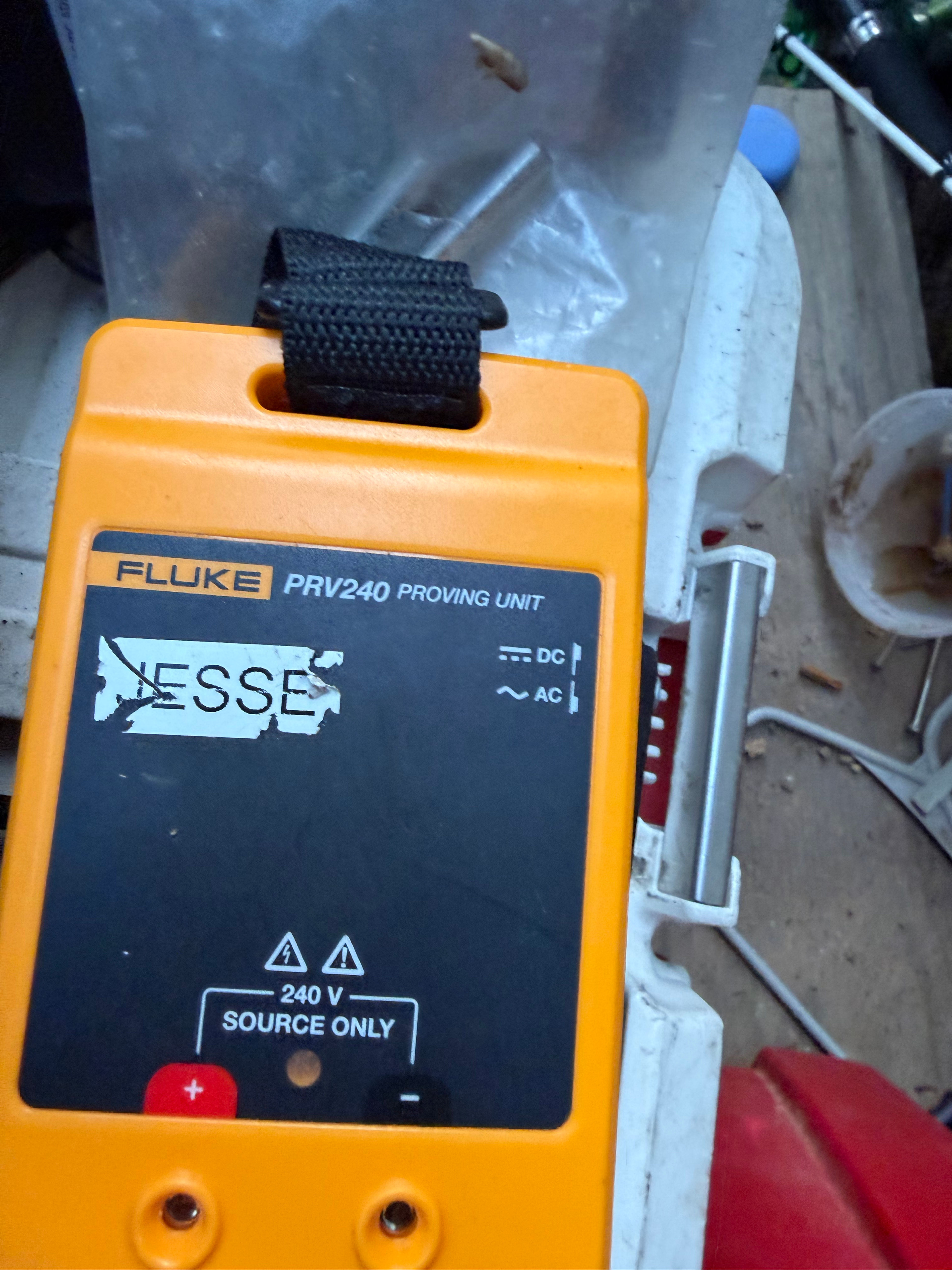 Fluke PRV240 Proving Unit