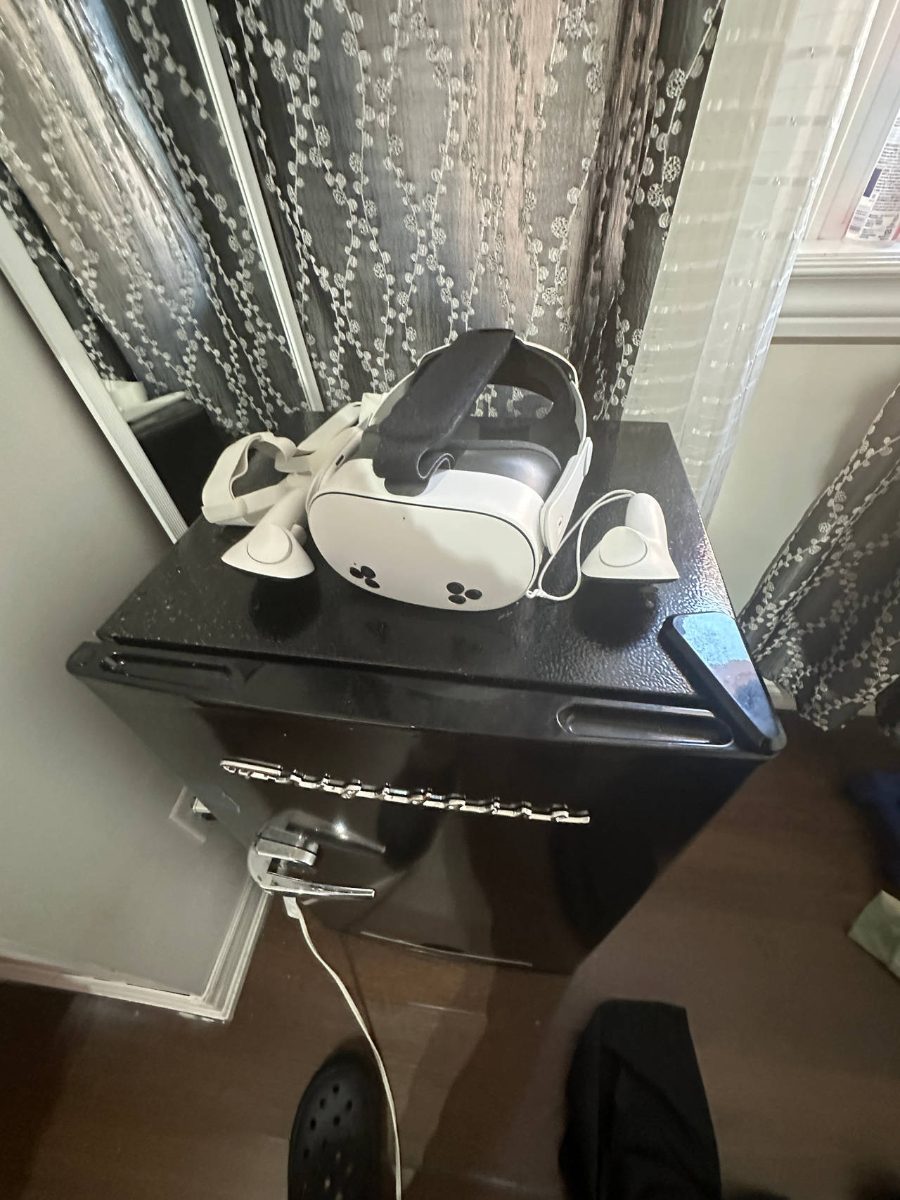 Meta Quest 3S 128GB w/ custom adjustable head strap