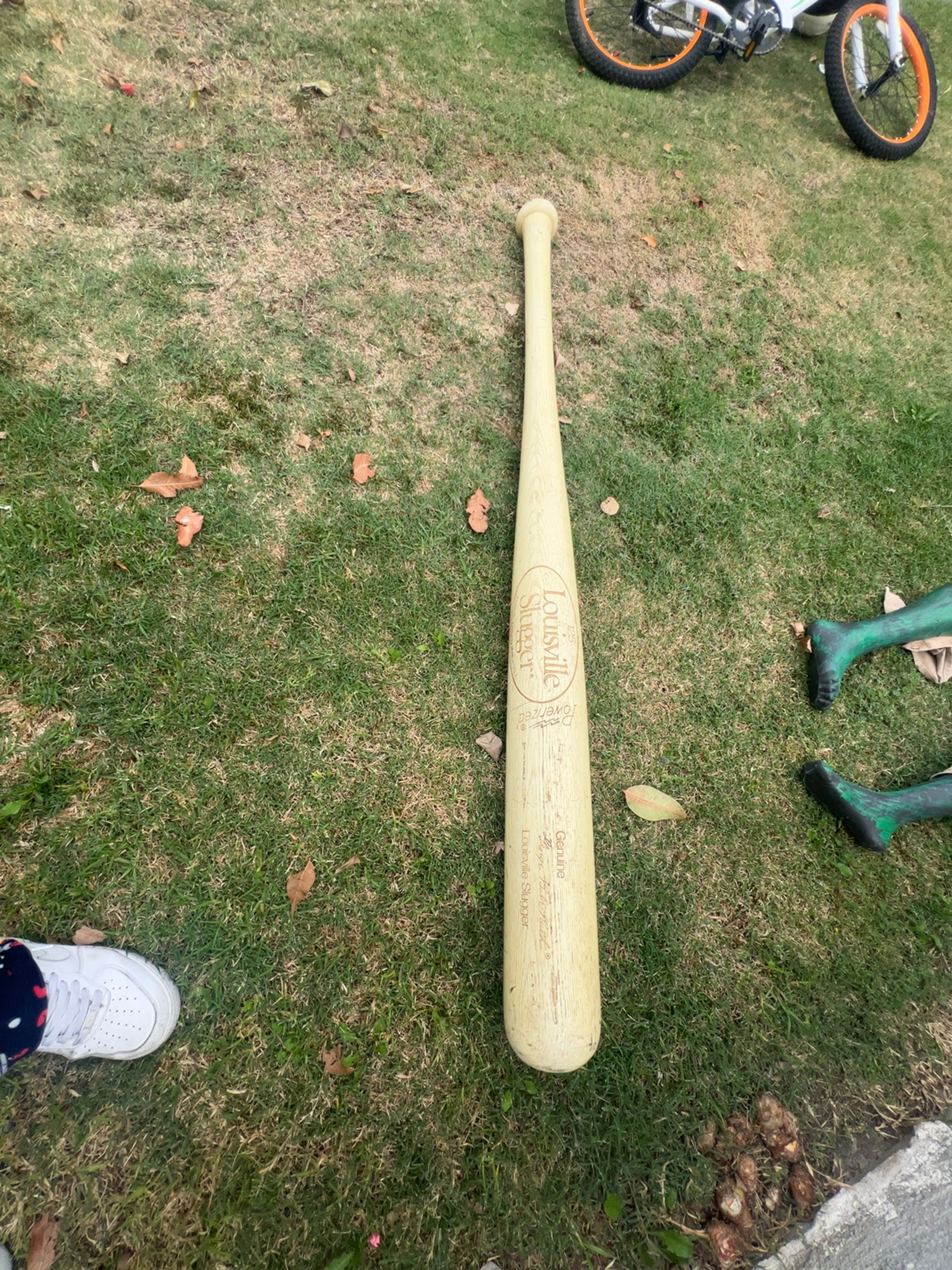 Louisville Slugger Vintage Wood Baseball Bat