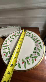 Lenox Holiday Gold Trimmed Christmas Dinner Plate Set of 25pcs - Image 3