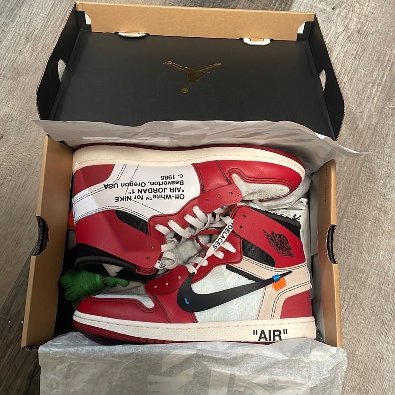 Off-White x Air Jordan 1 Retro High OG 'Chicago'
