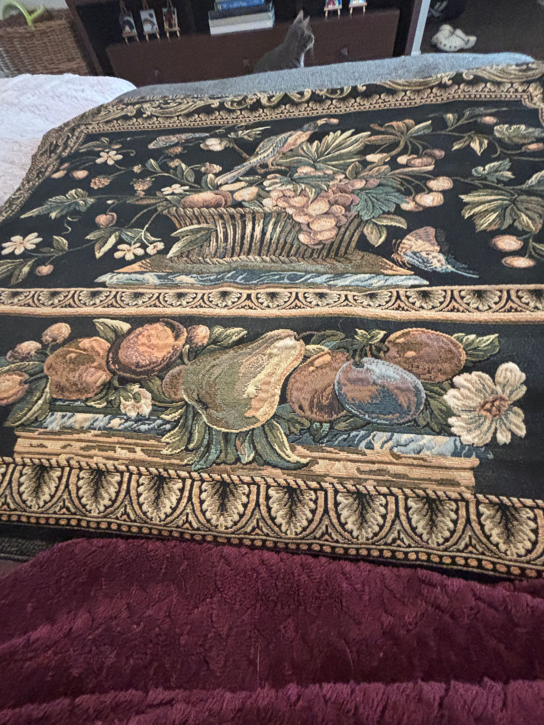 Tapestry wall hanging vintage in excellent condition