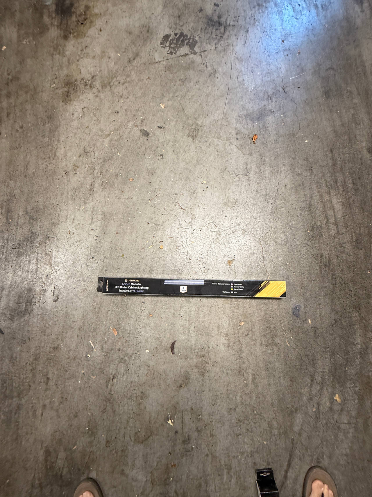 LightKiwi 12-inch Modular LED Under Cabinet Lighting Standard Kit