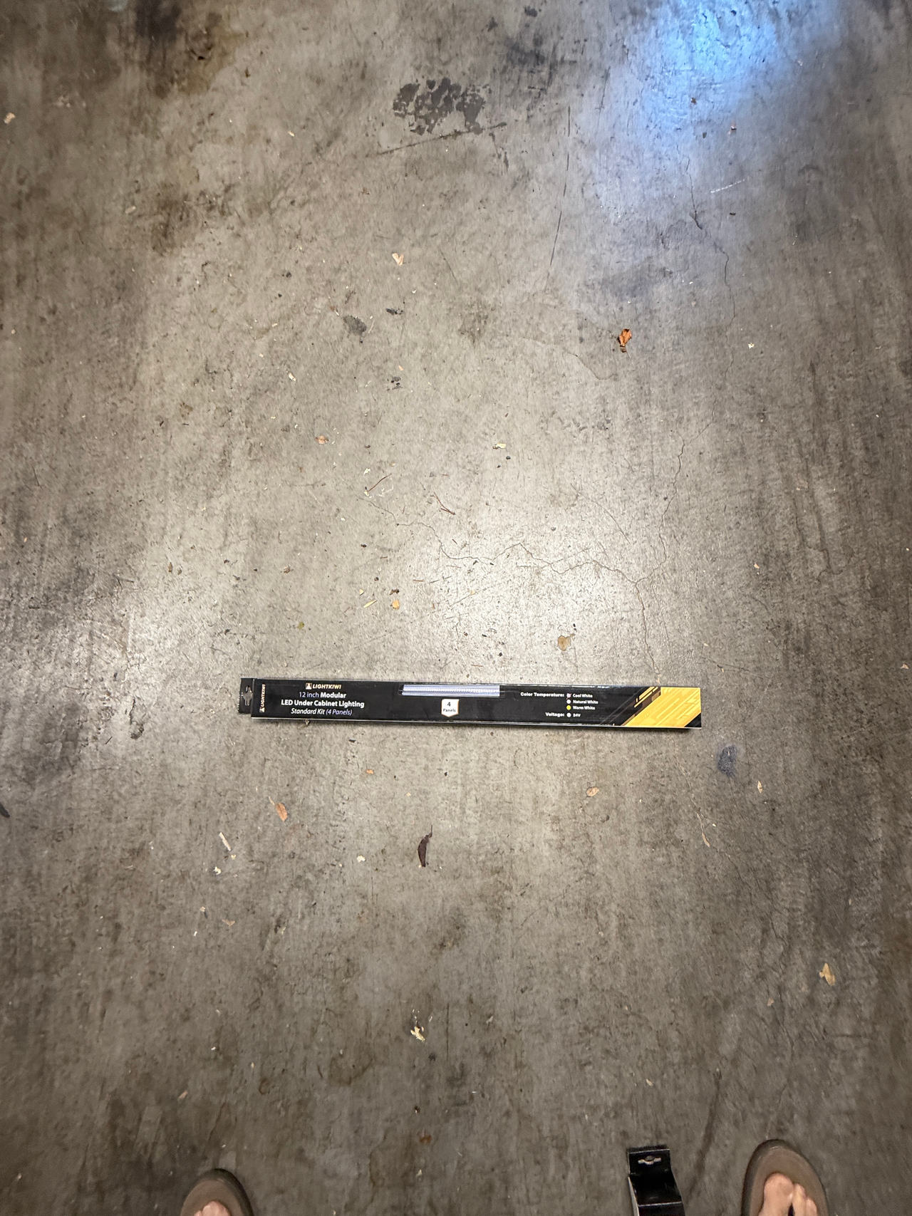 LightKiwi 12-inch Modular LED Under Cabinet Lighting Standard Kit