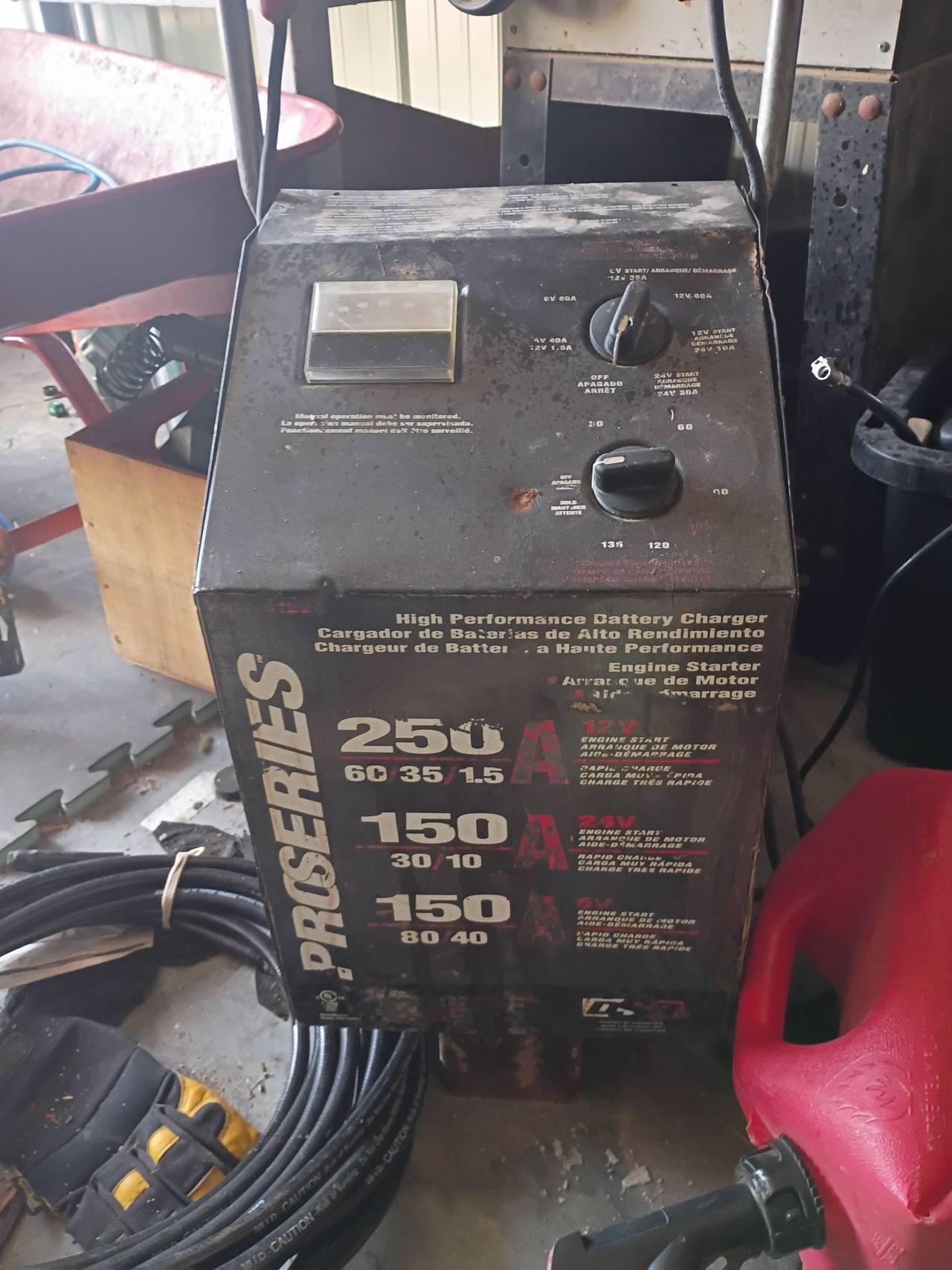 Schumacher ProSeries PS-10224 Battery Charger/Engine Starter