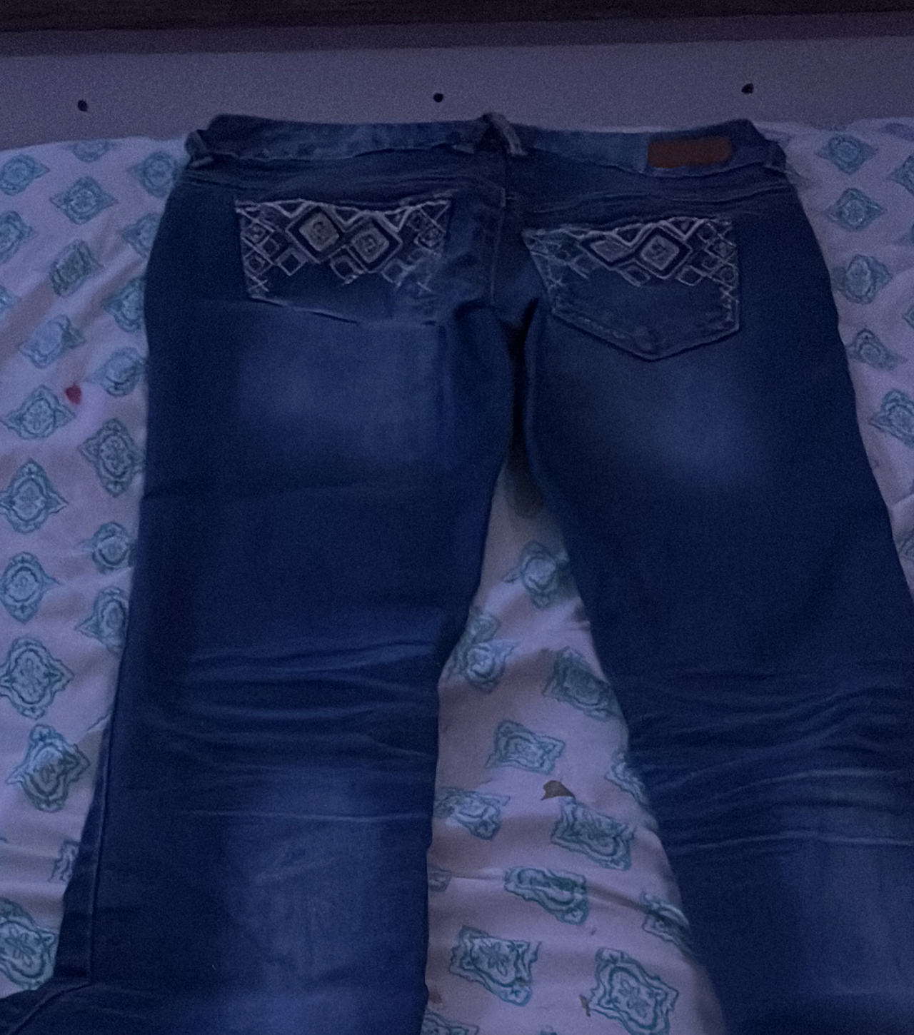 Amethyst Jeans Embroidered Pocket Jeans