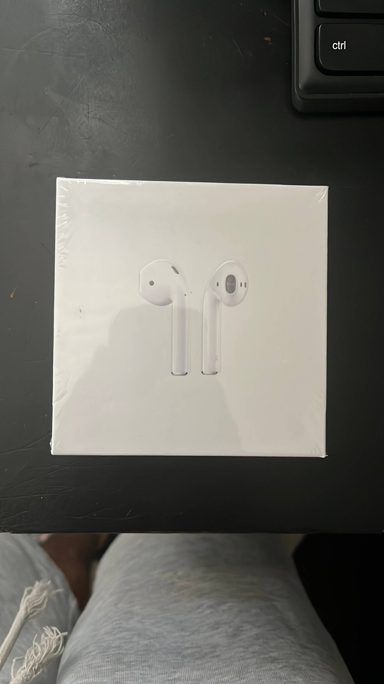 Apple AirPods (2nd generation)