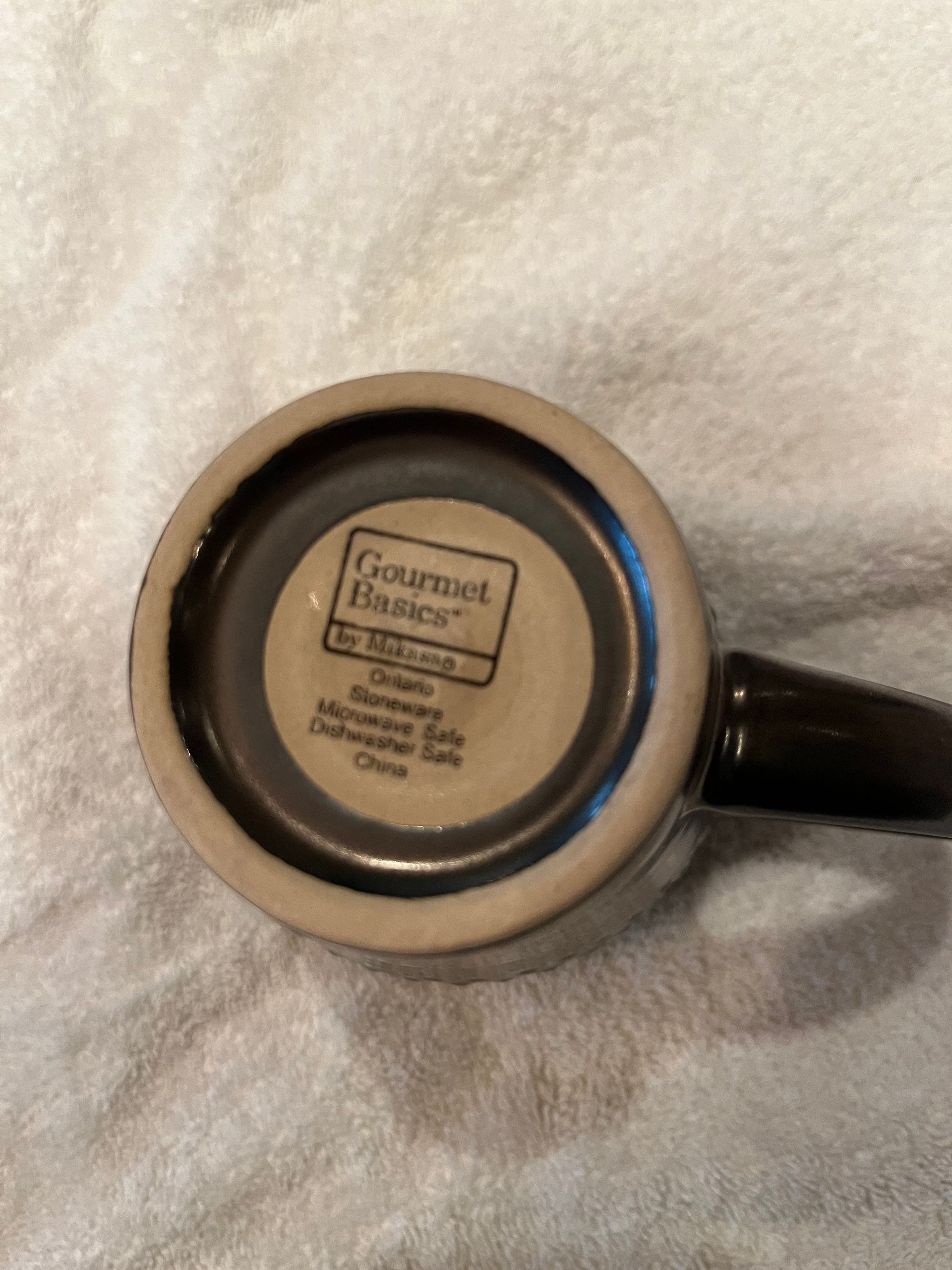 Mikasa Ontario Green Stoneware Dinnerware Set for 4 people; 16 piece set - Image 4