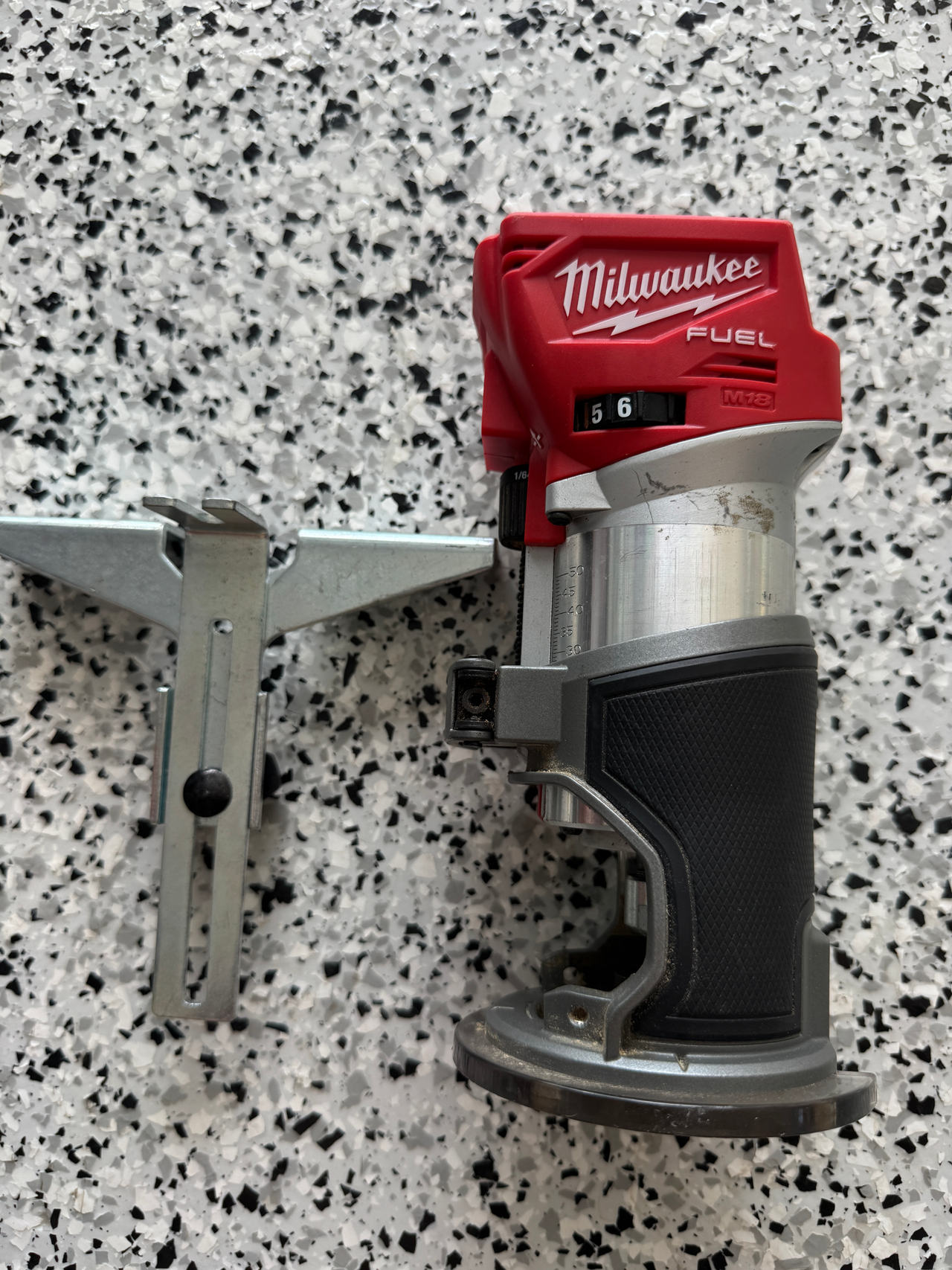 Milwaukee M18 FUEL Compact Router