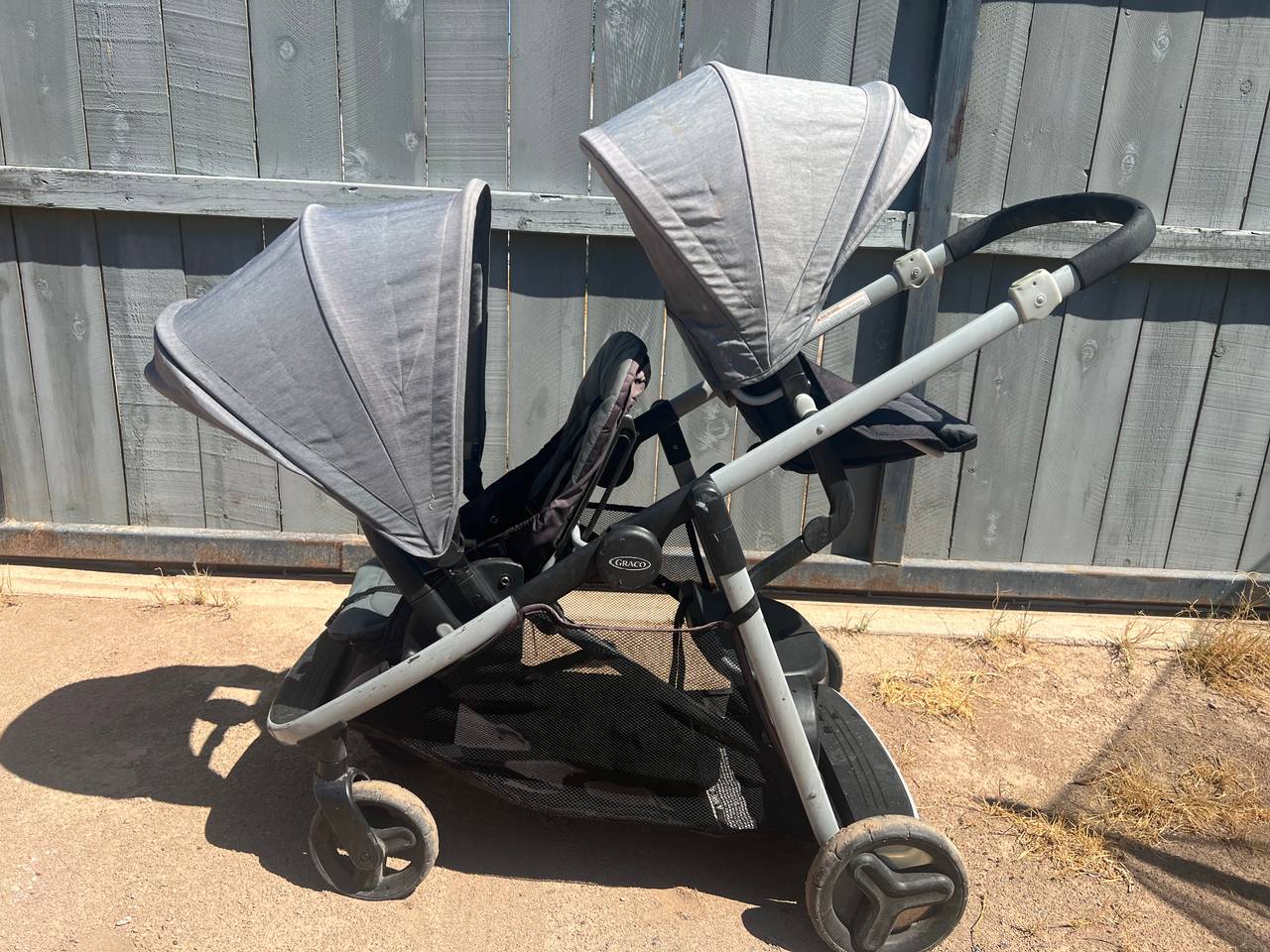 Graco Ready2Grow Click Connect LX Double Stroller Sit & Stand Gray