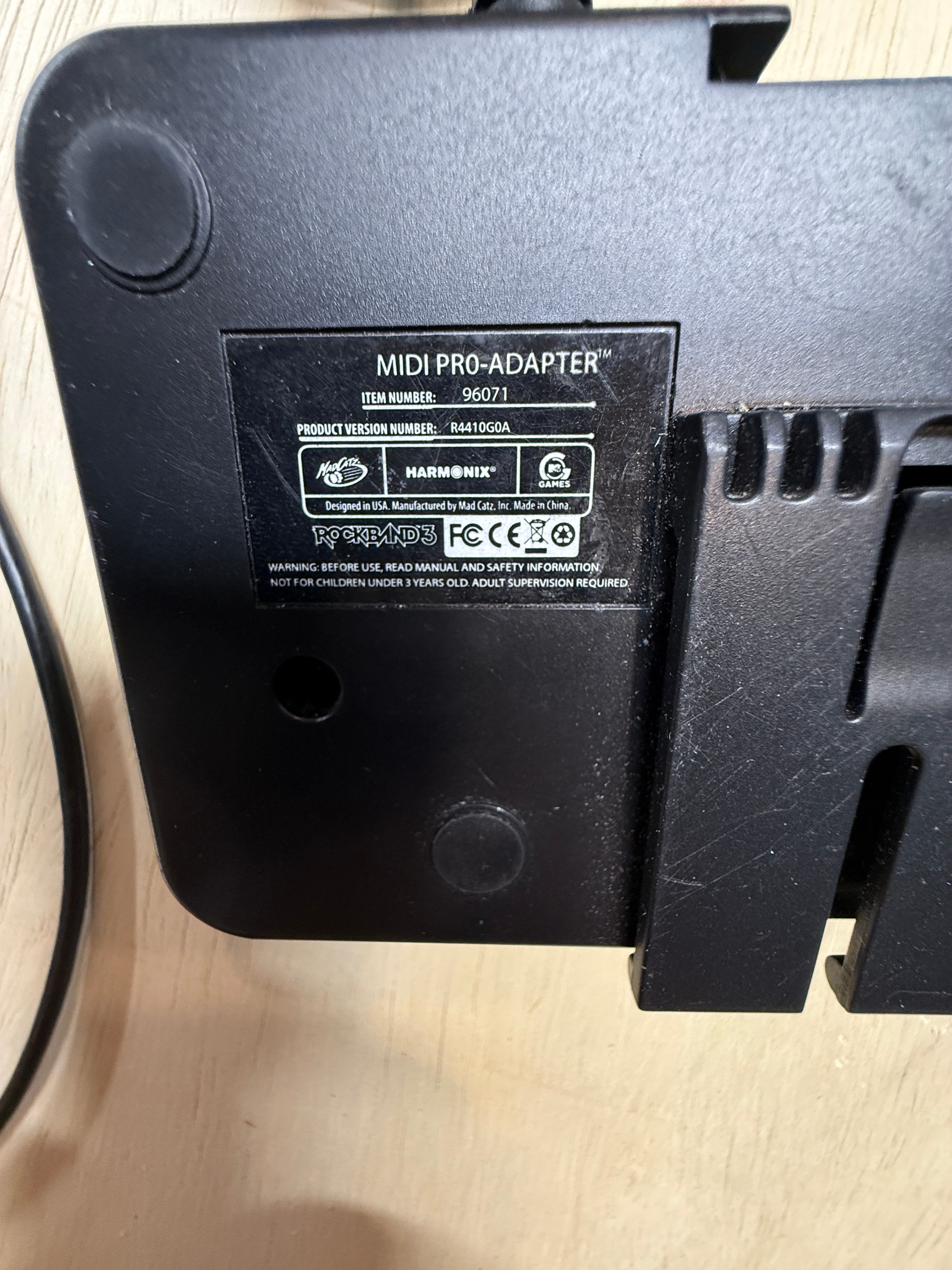 Mad Catz Rock Band 3 MIDI Pro-Adapter for Wii/Wii U - Image 3