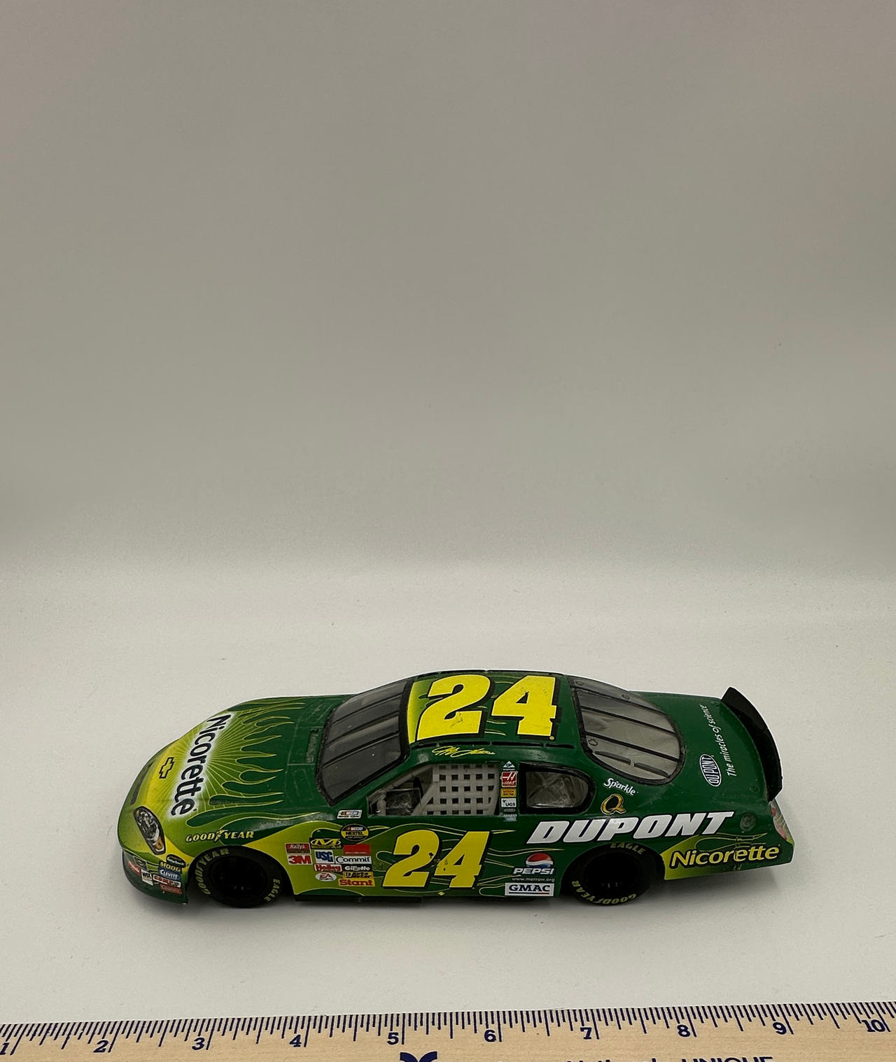 Action Jeff Gordon #24 DuPont Nicorette Diecast Car