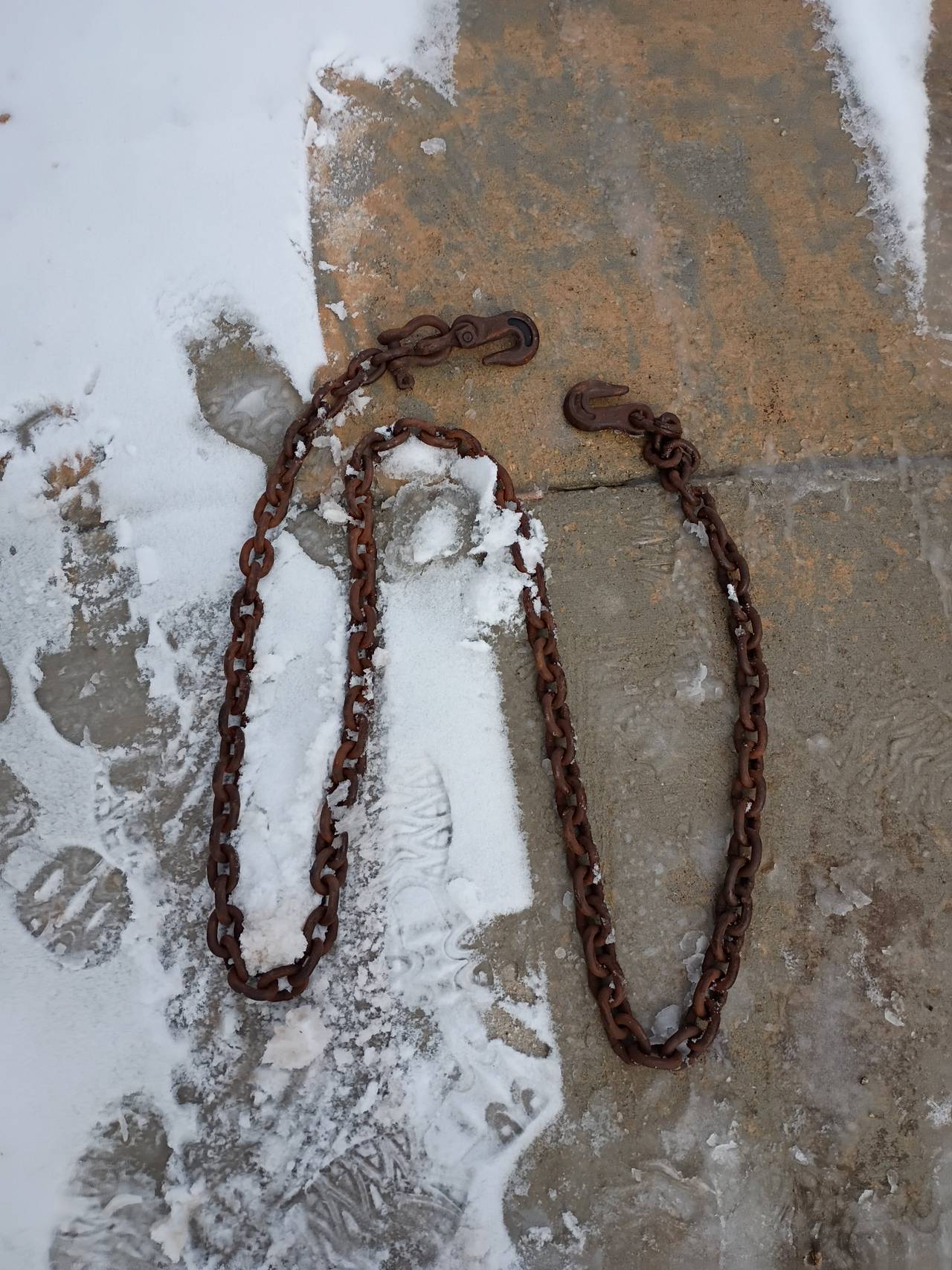 Heavy Duty Tow Chain with Clevis Grab Hooks