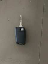 Volkswagen 4-Button Flip Key Fob Used - Image 1