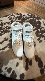 Women’s Size 9.5 Reebok Classic 1984 Hi Top Vintage Sneaker - Image 2