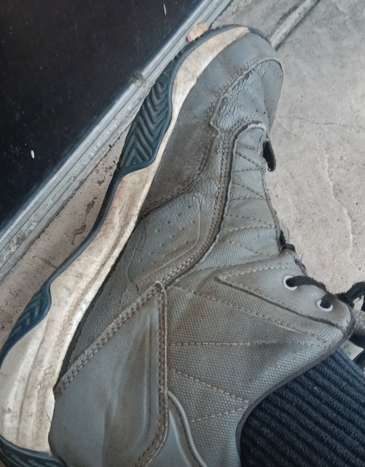 Men's Mid-top Athletic Sneaker
