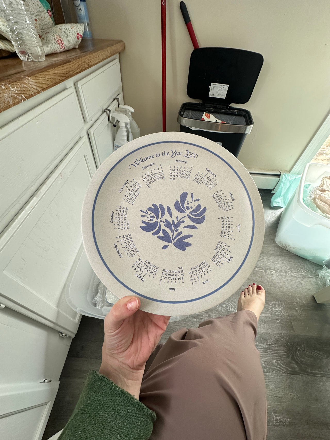 Pfaltzgraff Yorktown 2000 Calendar Plate