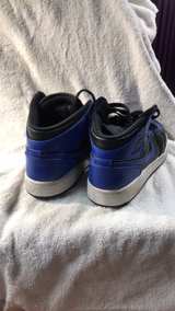 Air Jordan 1 Mid Hyper Royal (GS) - Image 2