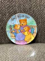 Avon Mother's Day 1996 "Love... It's a Gift!" Collector Plate - Image 1