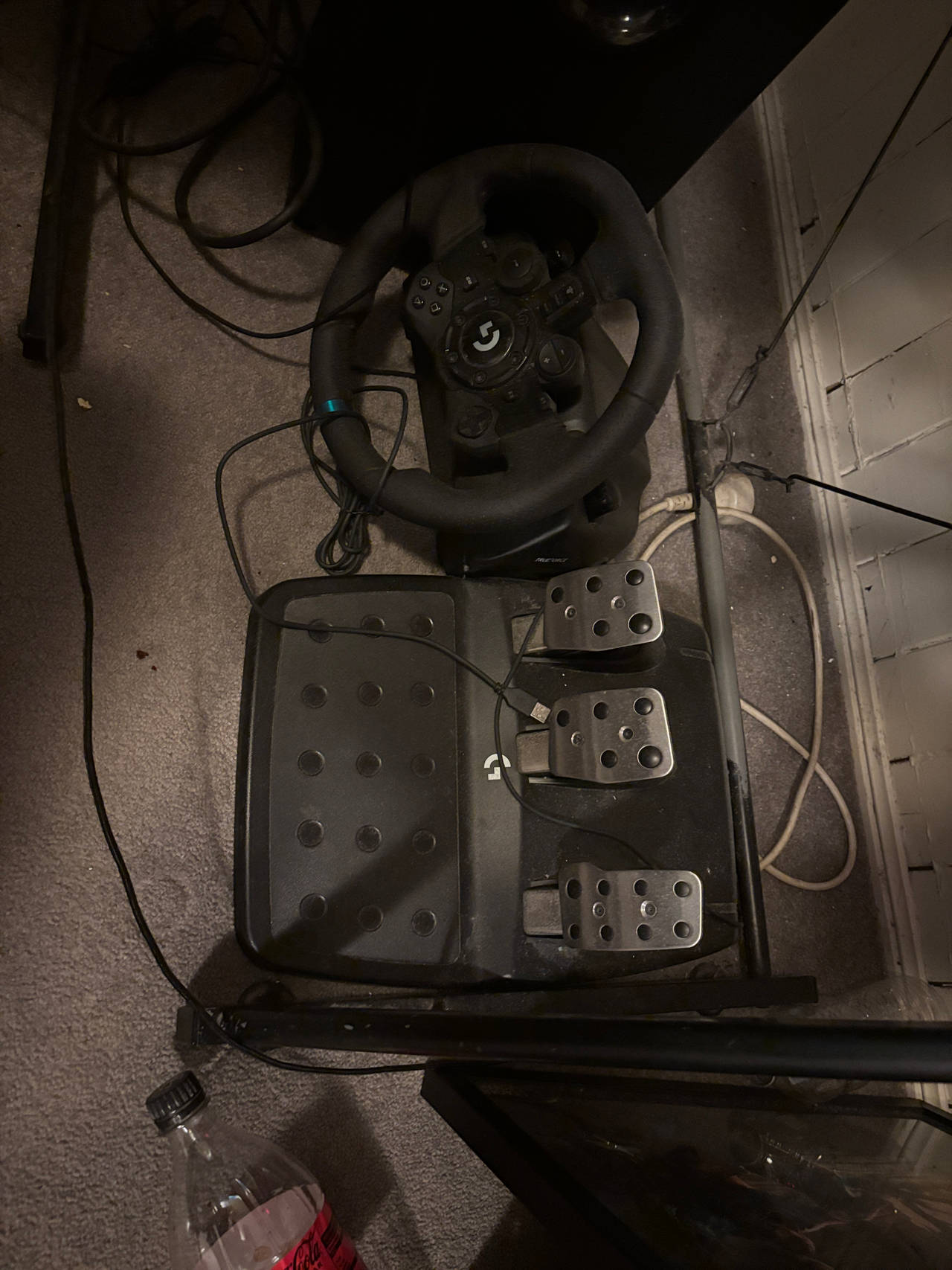 Logitech G29 Driving Force Racing Wheel