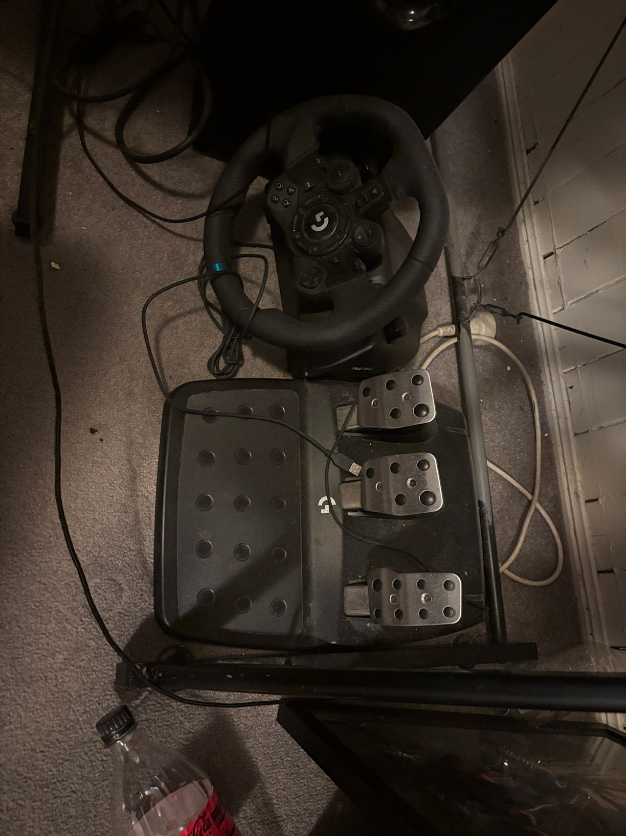 Logitech G29 Driving Force Racing Wheel