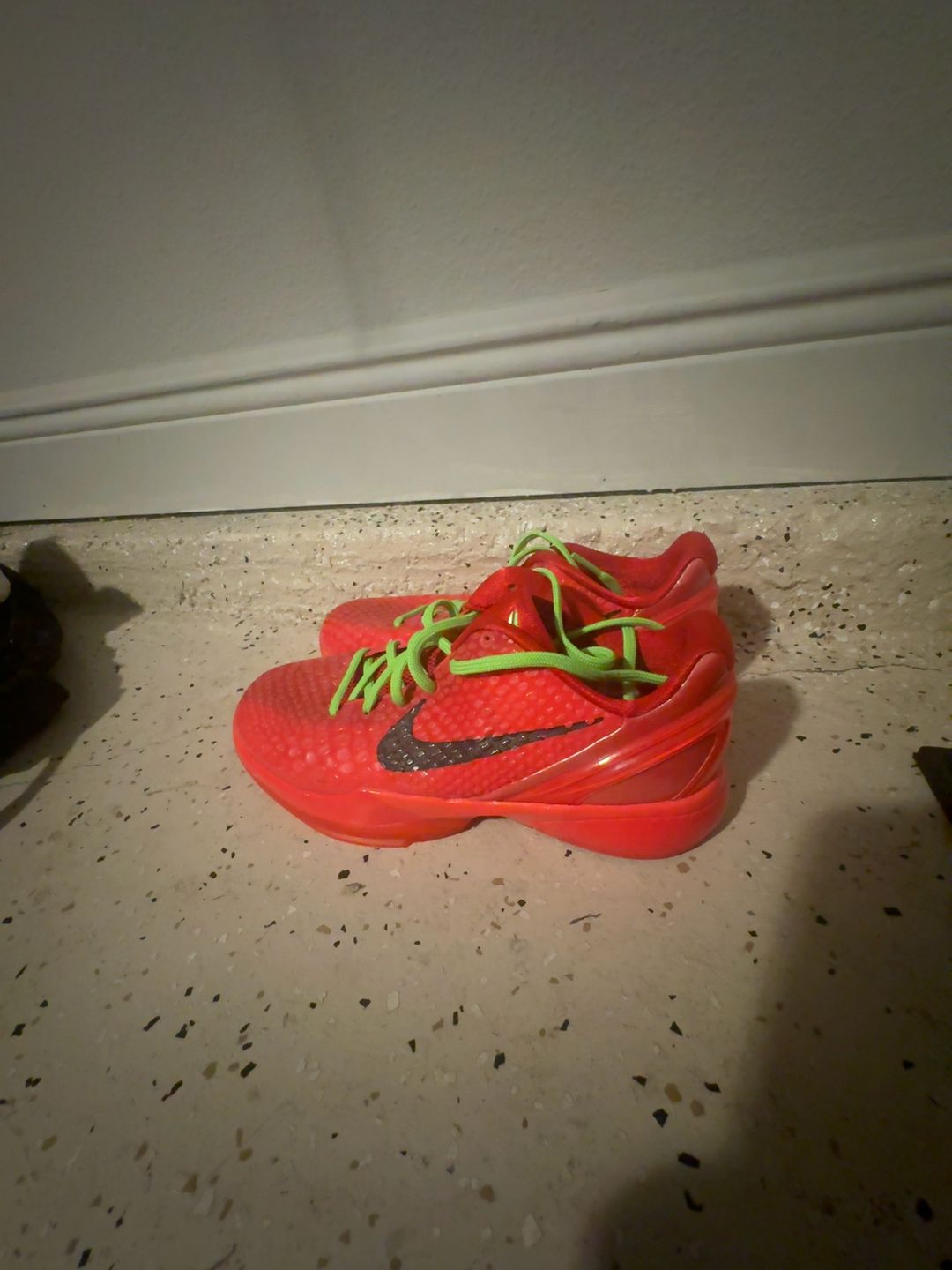 Nike Kobe 6 Protro Reverse Grinch. Size 7Y. Great Condition!!