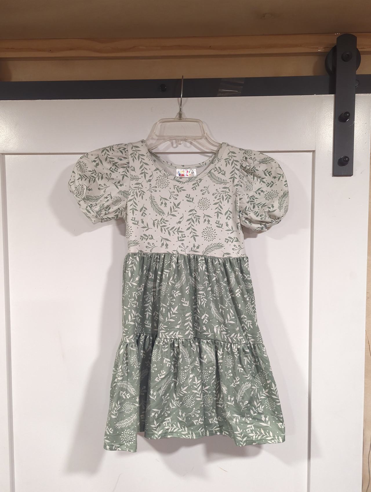 Dot dot Smile -Floral Puff Sleeve Tiered Dress