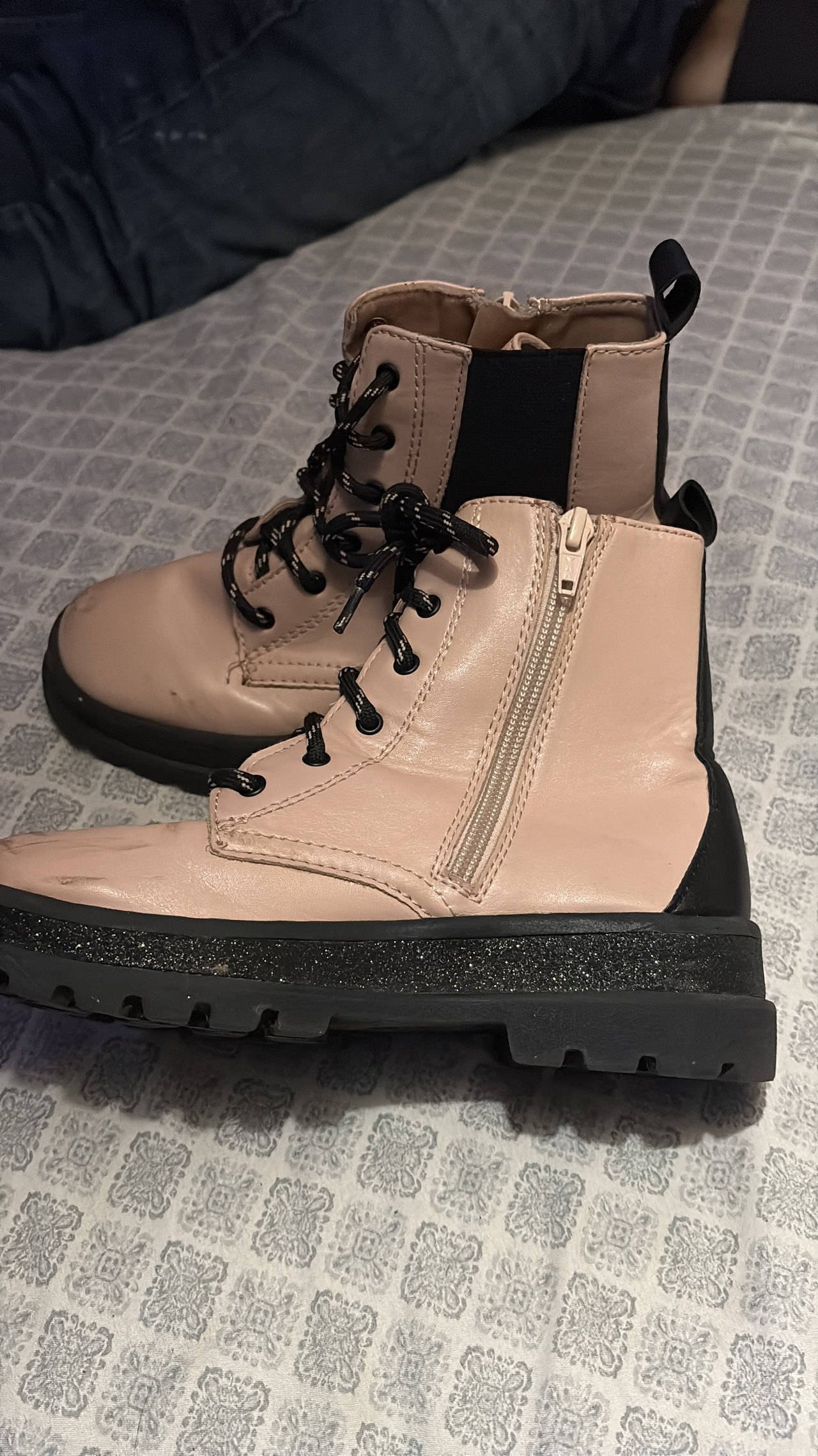 Wonder Nation Girls Pink Glitter Sole Combat Boots size USA 2