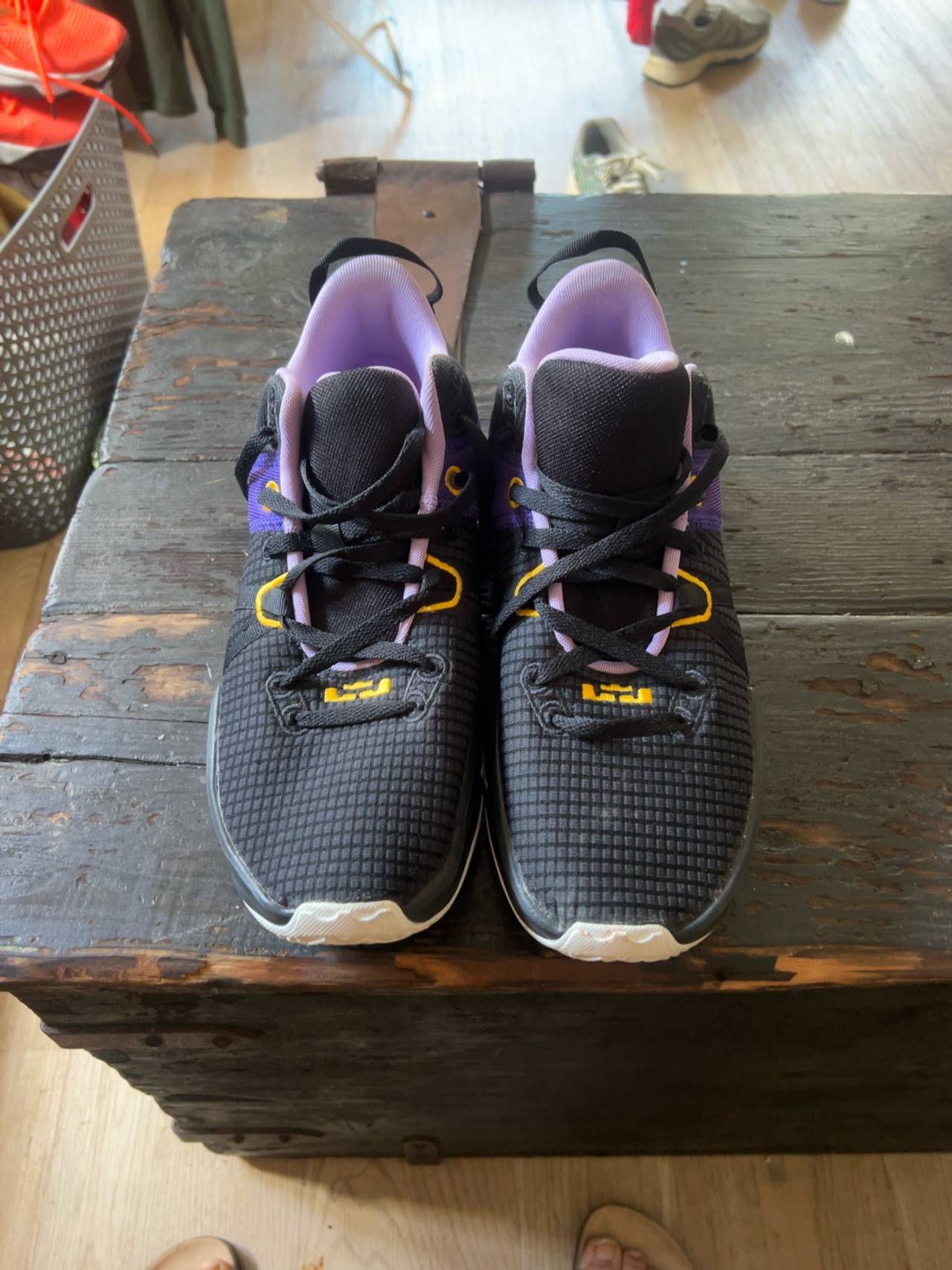Nike LeBron Witness 7 Lakers Black/Purple