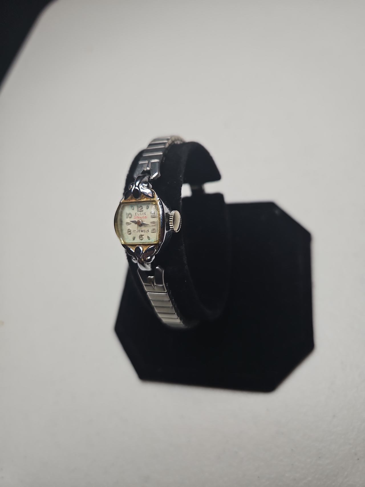 Vintage Elgin Starlite 17 Jewels Ladies Watch
